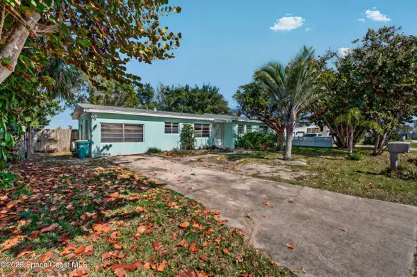 305 W Arlington ST, Satellite Beach, FL 32937