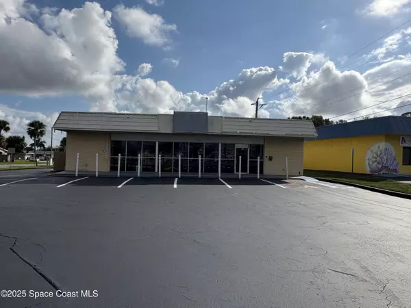 2110 N Courtenay Pkwy, Merritt Island, FL 32953