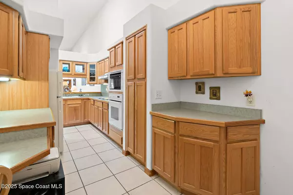 Cape Canaveral, FL 32920,137 Ocean Garden LN