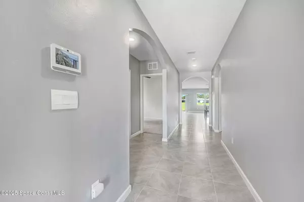 Palm Bay, FL 32907,201 Bubbling LN NW
