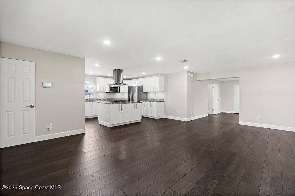 Merritt Island, FL 32953,940 Butia ST