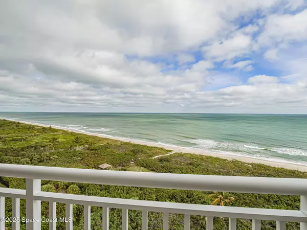 Hutchinson Island, FL 34949,2900 N Highway A1a #11-B