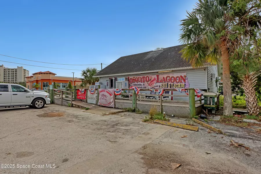 103 A Max Brewer Memorial Pkwy, Titusville, FL 32796