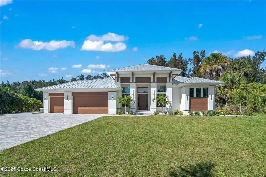 5685 Davis CT, Merritt Island, FL 32952