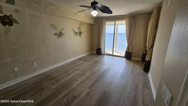 Merritt Island, FL 32953,480 Sail LN #302