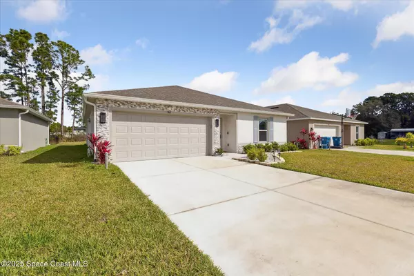 564 Alminar AVE SE, Palm Bay, FL 32909