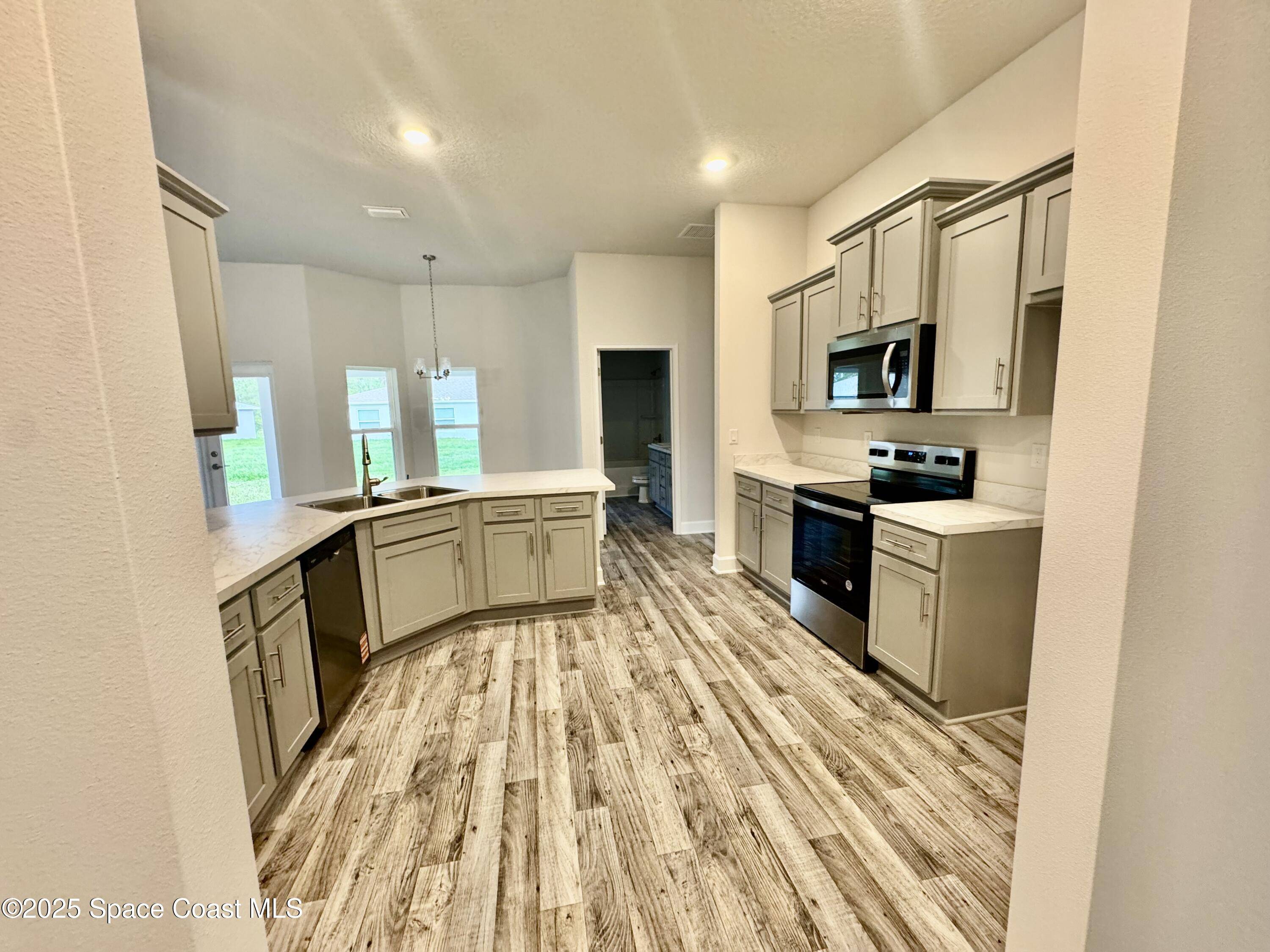 Palm Bay, FL 32908,1337 De Groodt RD SW