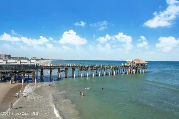 Cocoa Beach, FL 32931,327 Wilson AVE