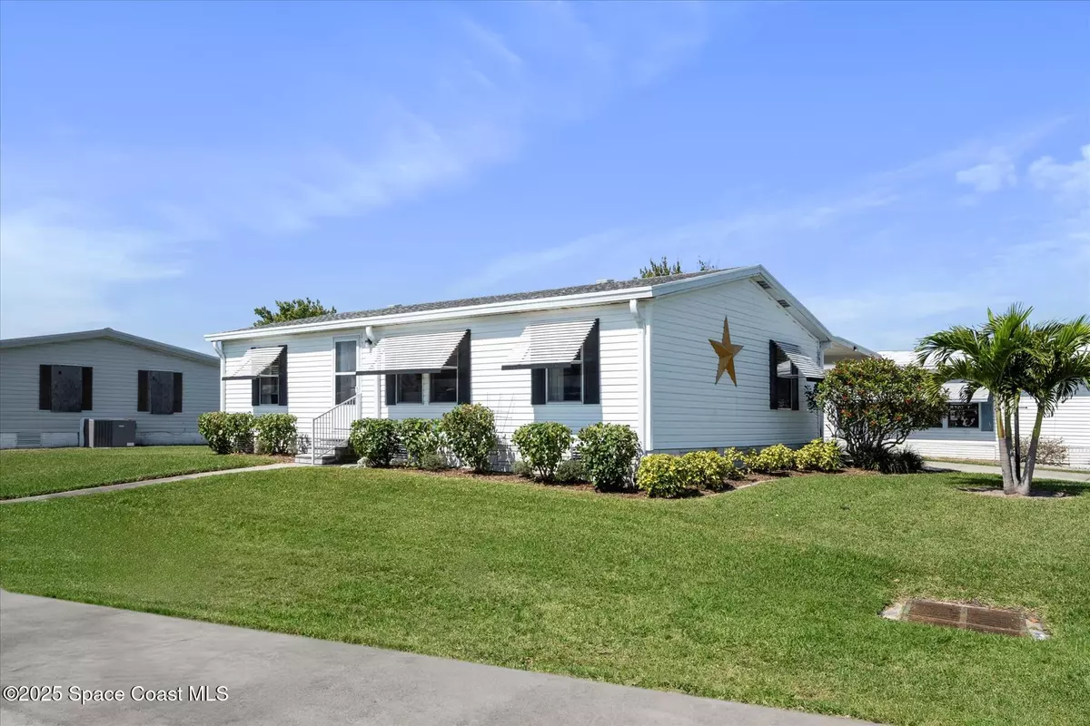Micco, FL 32976,7634 Longhorn AVE #19
