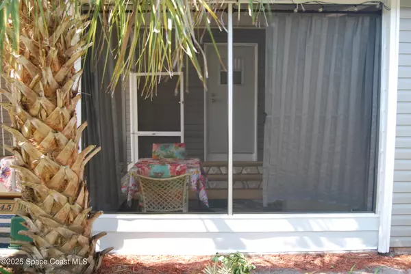 Barefoot Bay, FL 32976,1010 Wren CIR