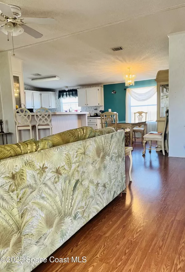 Cocoa, FL 32926,160 Vanguard CIR