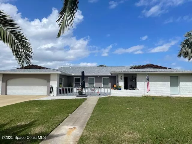 909 Waialae CIR NE, Palm Bay, FL 32905