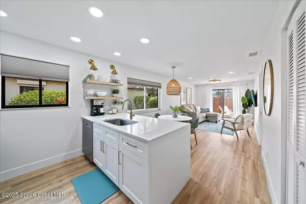 Melbourne Beach, FL 32951,3256 Sea Oats CIR