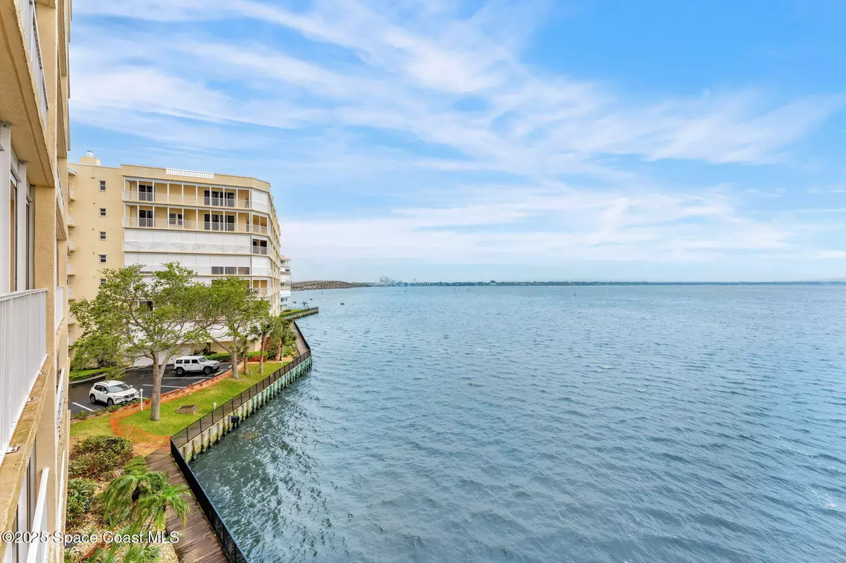 Merritt Island, FL 32953,480 Sail LN #303