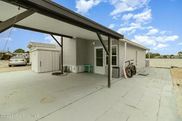 Cocoa, FL 32926,122 Forest Lake DR