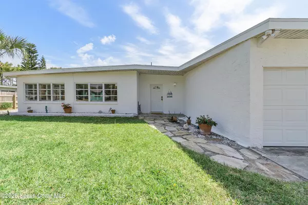 Cocoa Beach, FL 32931,112 Sunset DR