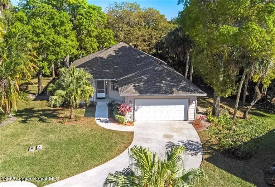 467 Hawthorne LN, Vero Beach, FL 32962