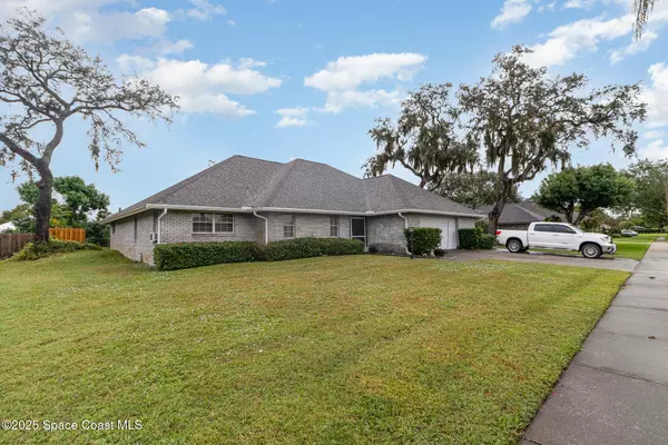 1820 Lakeside DR, Titusville, FL 32780
