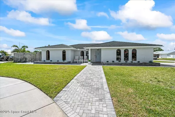 Satellite Beach, FL 32937,370 Cherry CT