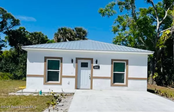 856 Wager AVE, Titusville, FL 32780