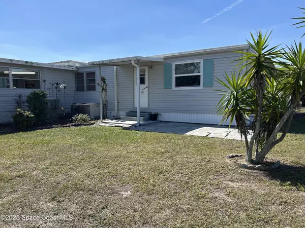 Palm Bay, FL 32907,250 Blossom LN