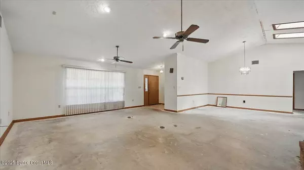 Grant-valkaria, FL 32909,3940 Garvin Lake DR