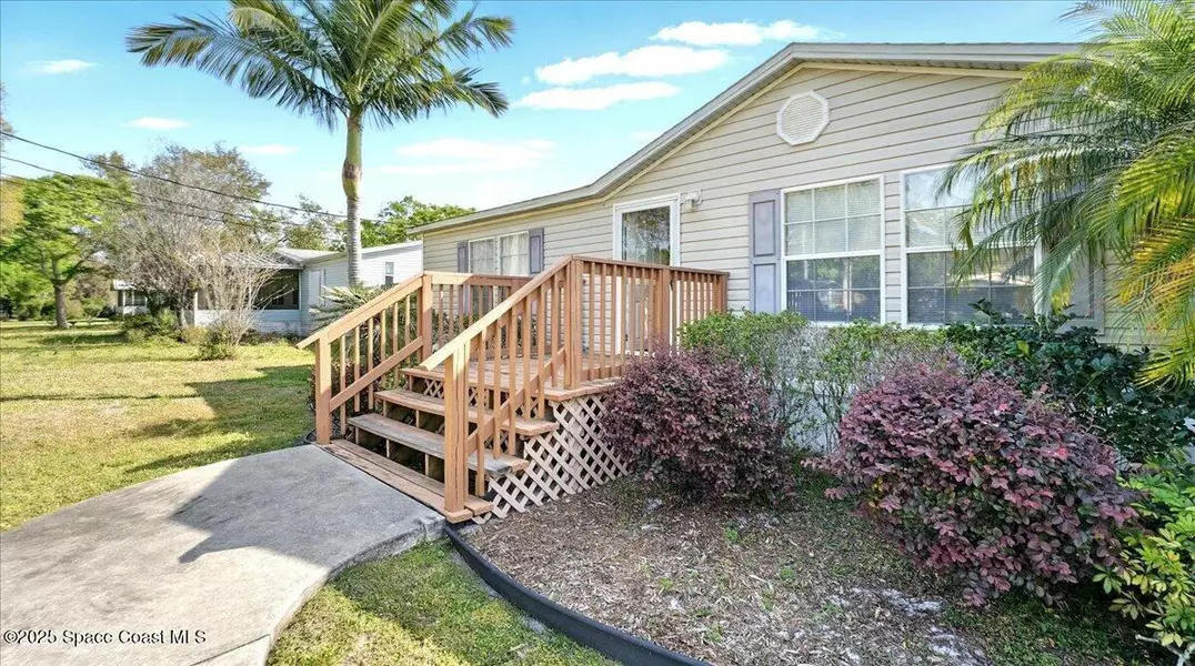 3415 Oliver CT, Mims, FL 32754