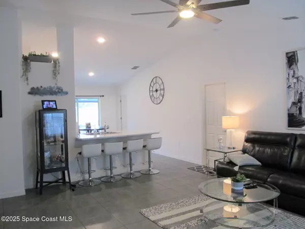 Palm Bay, FL 32909,2811 Detached CIR SE