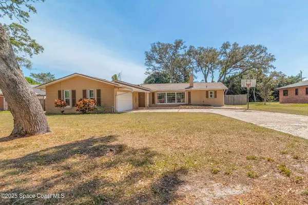 1205 Shady LN, Merritt Island, FL 32952