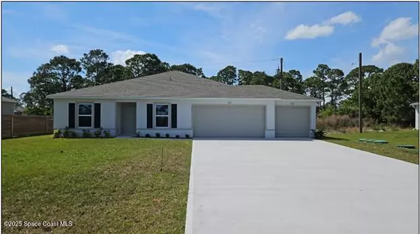 1902 Trapper AVE SE, Palm Bay, FL 32909