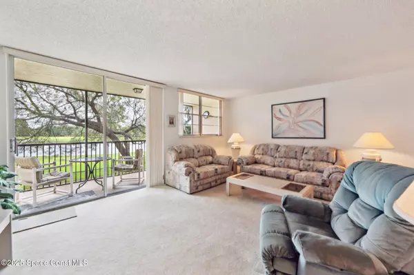 Davie, FL 33314,3300 W Rolling Hills CIR #203