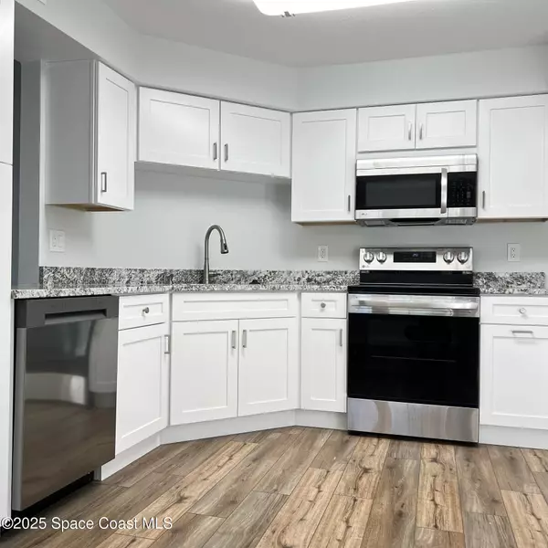 Melbourne, FL 32901,4890 Lake Waterford WAY #1-212