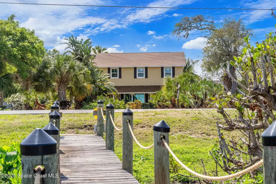 7055 S Tropical TRL, Merritt Island, FL 32952