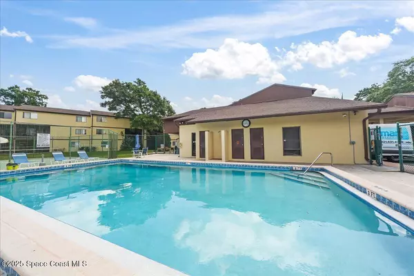 Melbourne, FL 32904,7817 Shadowood DR #210