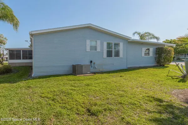 Cocoa, FL 32926,634 Outer DR