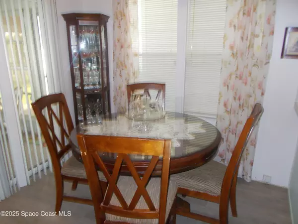 Micco, FL 32976,7637 Nianntic AVE #T5