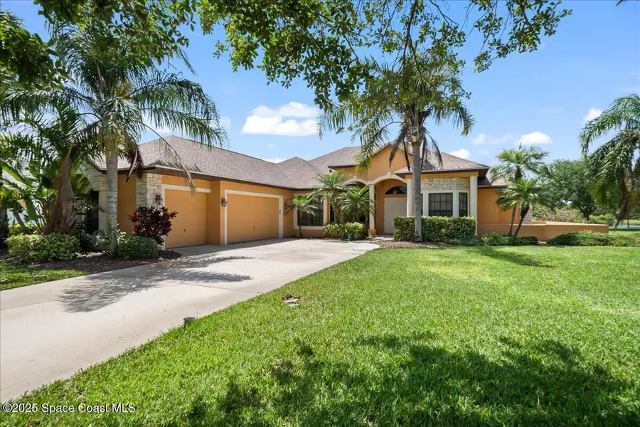 4068 Gardenwood CIR, Grant, FL 32949