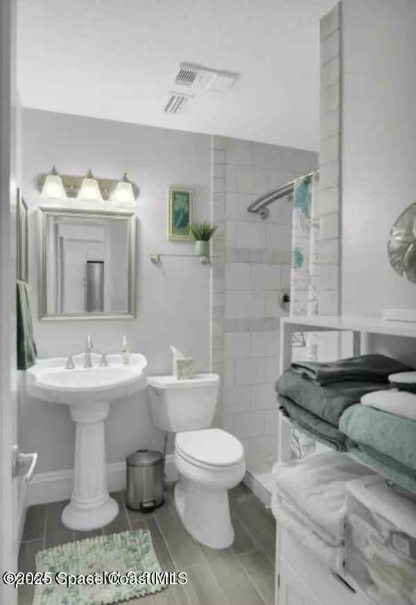 Indialantic, FL 32903,700 Wavecrest AVE #105