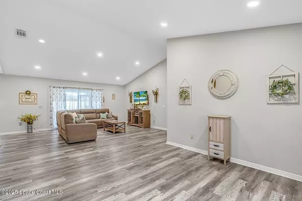 Port St. Lucie, FL 34983,761 SE Fallon DR