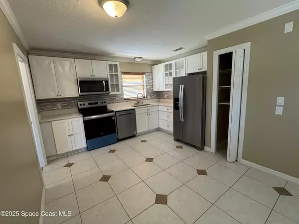 Rockledge, FL 32955,997 Beacon RD