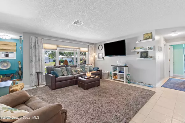 Satellite Beach, FL 32937,588 Kale ST