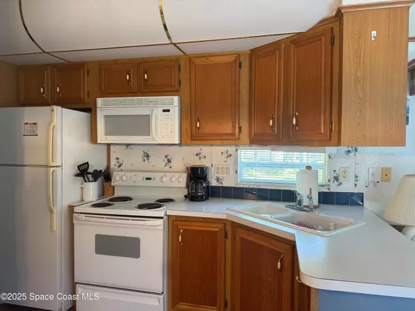 Cocoa, FL 32926,661 Snowbird AVE NW #200