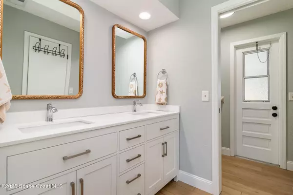 Satellite Beach, FL 32937,660 S Hedgecock SQ