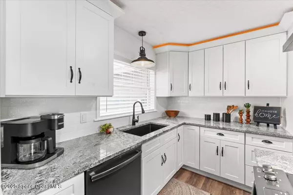 Melrose, FL 32666,6728 Mount Vernon DR