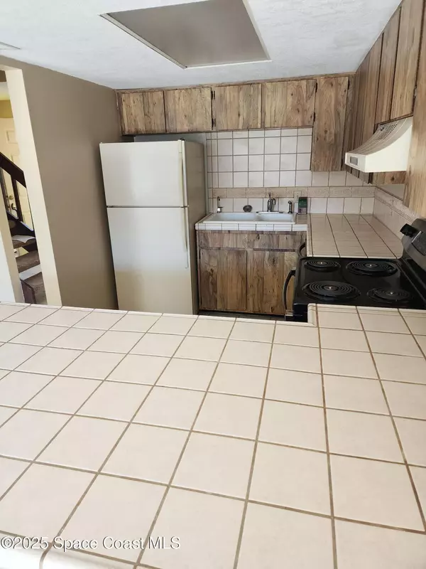 Cape Canaveral, FL 32920,8721 Lantana CT