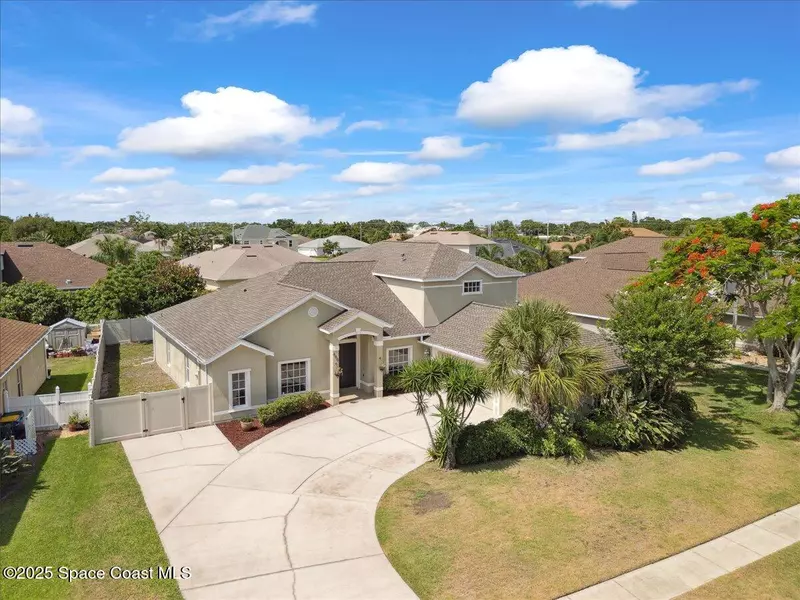 466 Stonehenge CIR, Rockledge, FL 32955