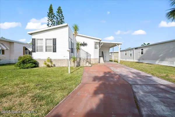 641 Hyacinth CIR, Barefoot Bay, FL 32976