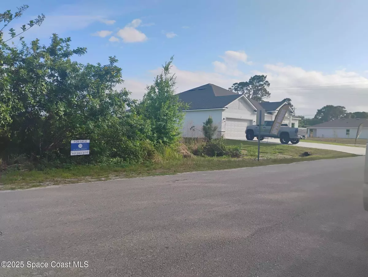 Palm Bay, FL 32909,1412 Valerius ST SE