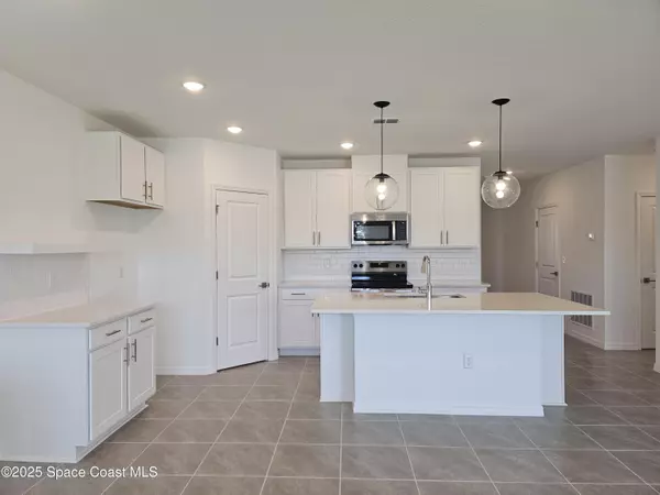 Palm Bay, FL 32907,542 Fernandina ST NW #13
