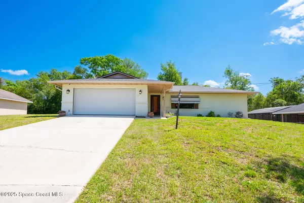 Deltona, FL 32725,2102 E Parkton DR